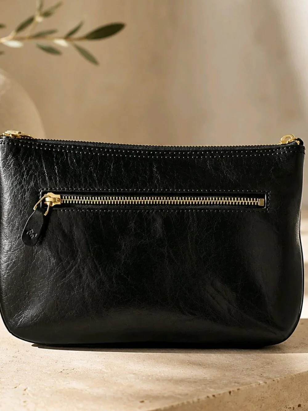 Monsac Black Leather Shoulder Bag – Gold Hardware – Y2K Vintage